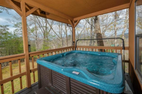Relaxing 2BR Cabin Hot Tub Pool Table FREE Attraction Tickets